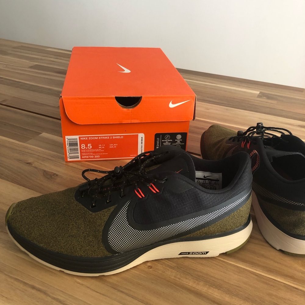 nike zoom strike 2 shield